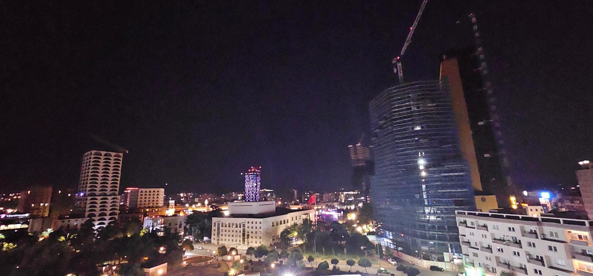 Free Parking Skanderbeg Square - Spacious Central Apartment Tirana Buitenkant foto