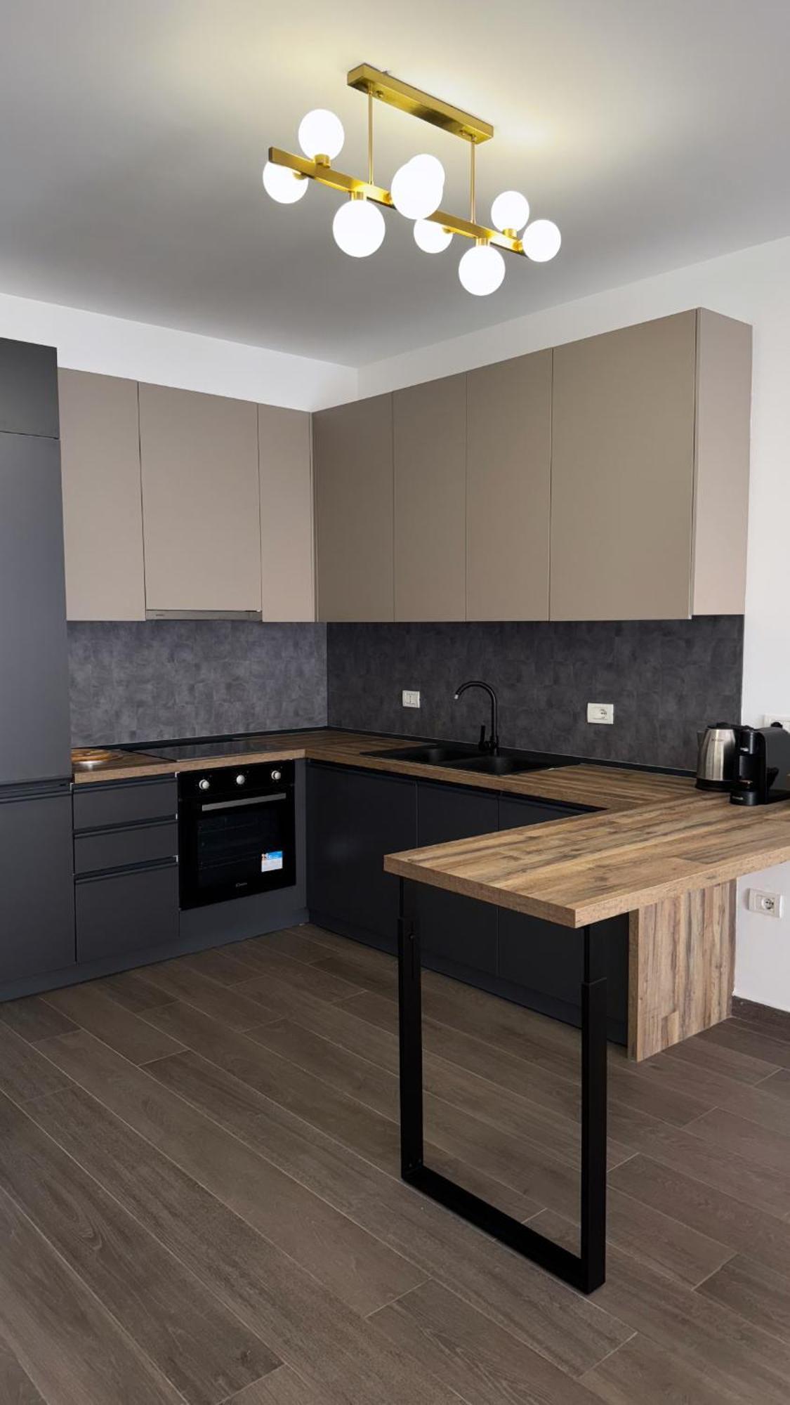 Free Parking Skanderbeg Square - Spacious Central Apartment Tirana Buitenkant foto