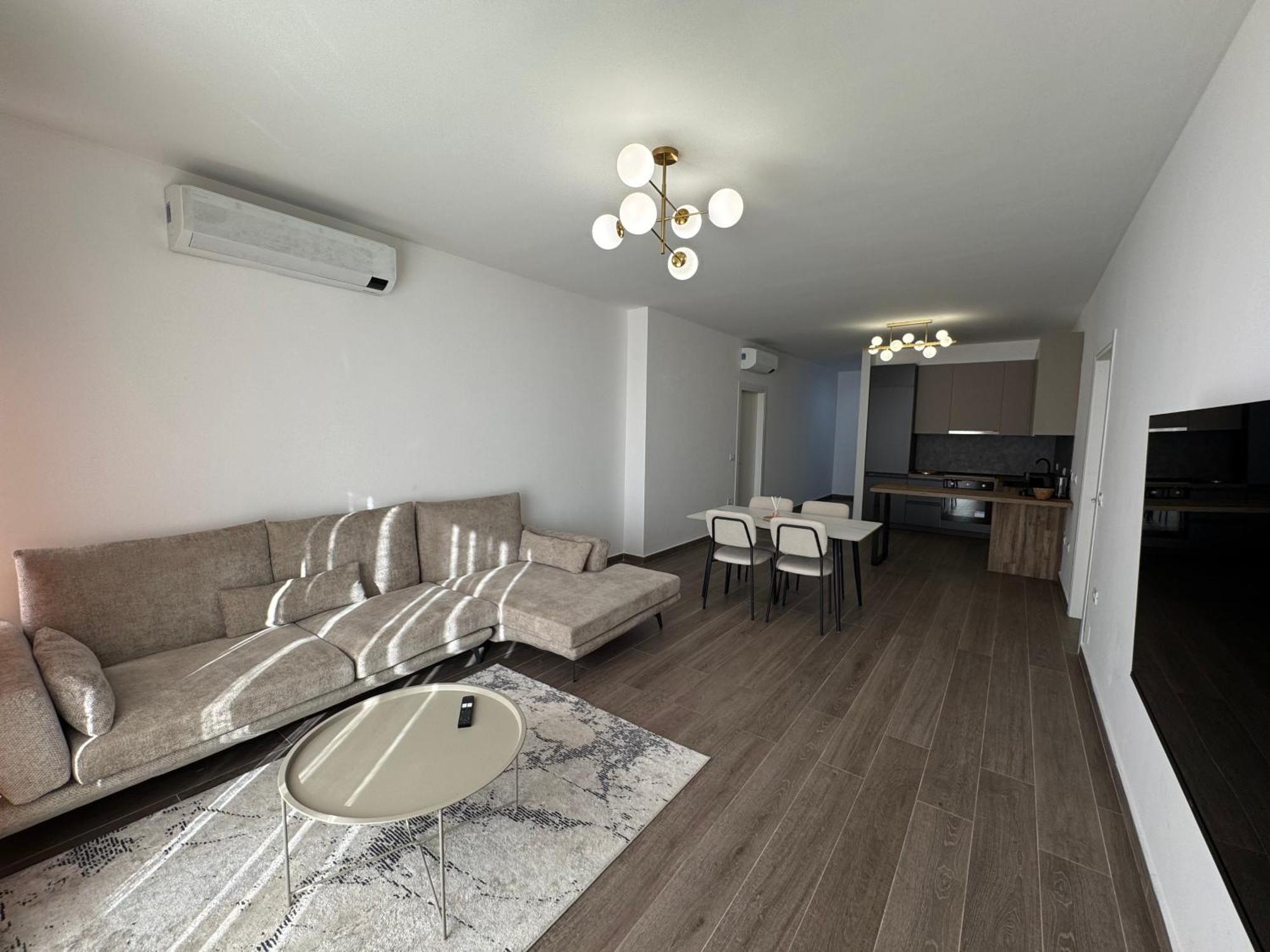 Free Parking Skanderbeg Square - Spacious Central Apartment Tirana Buitenkant foto