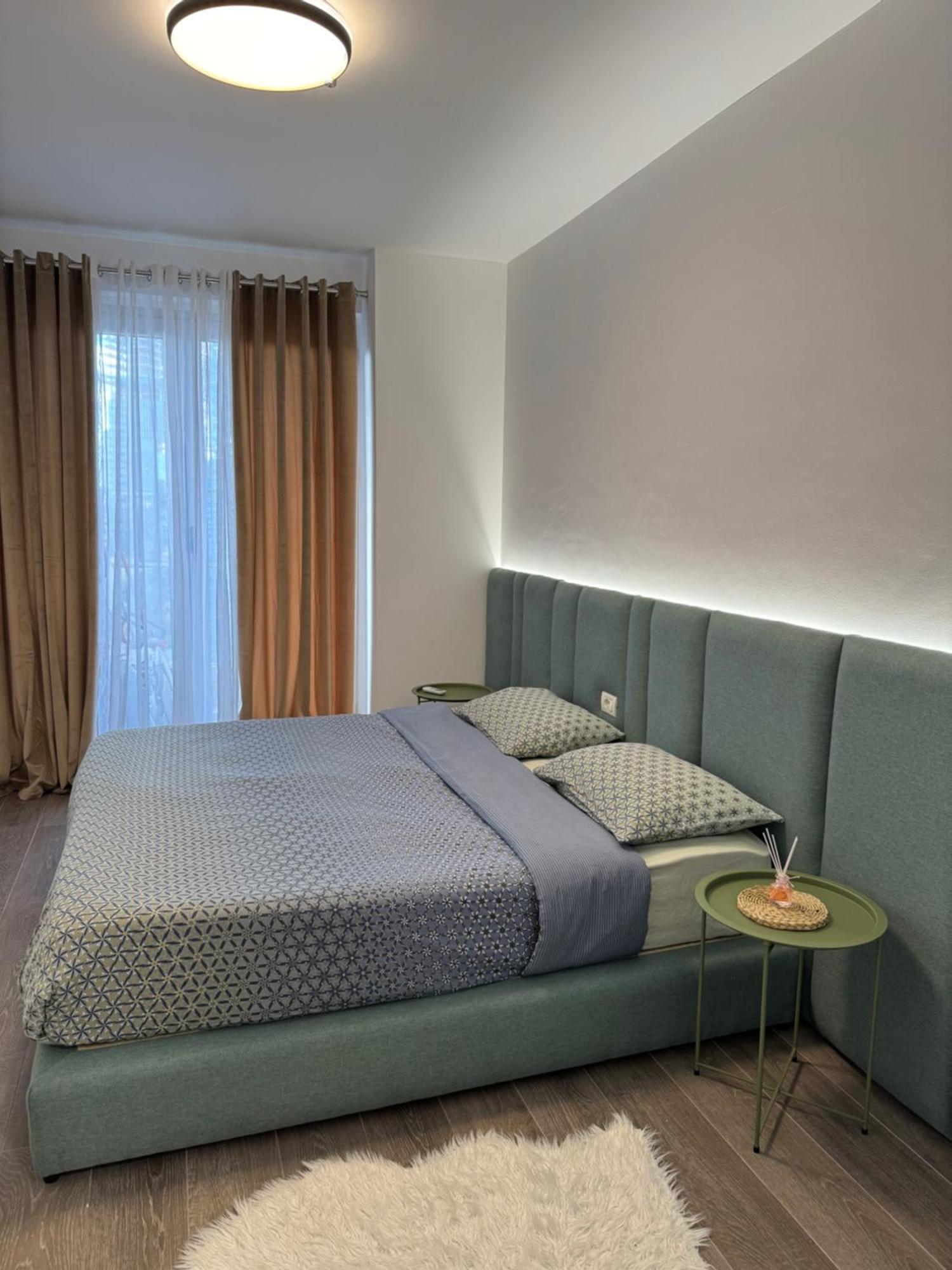 Free Parking Skanderbeg Square - Spacious Central Apartment Tirana Buitenkant foto