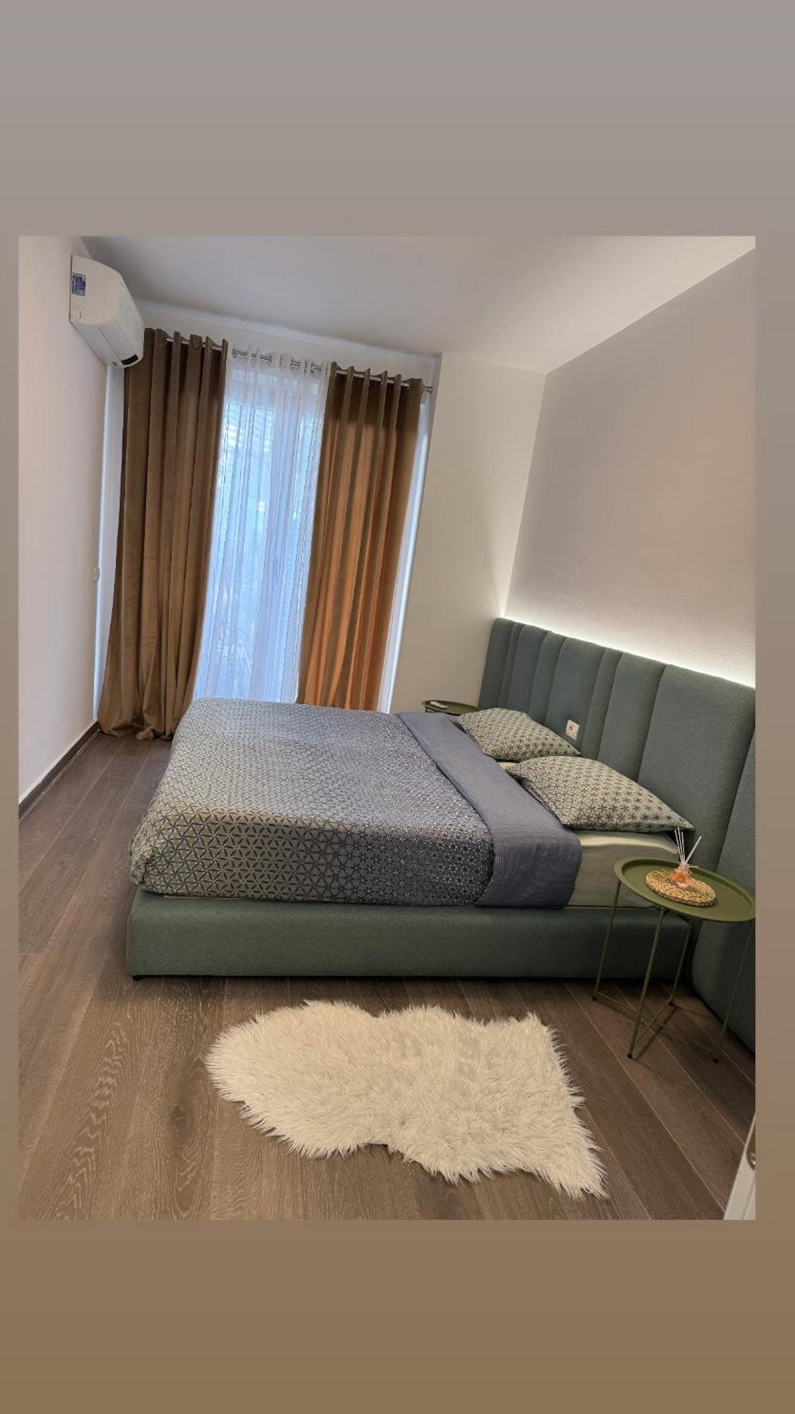 Free Parking Skanderbeg Square - Spacious Central Apartment Tirana Buitenkant foto